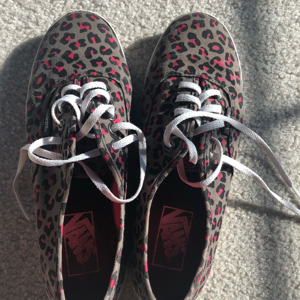 Vans hot pink cheetah print size 6